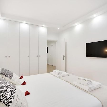 Trocadero/ Eiffel Tower - 3 Bedrooms- All New! París Exterior foto