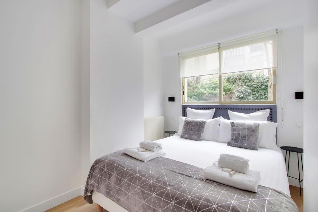 Trocadero/ Eiffel Tower - 3 Bedrooms- All New! París Exterior foto